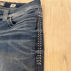 BKE Women's Cropped Blue Jeans